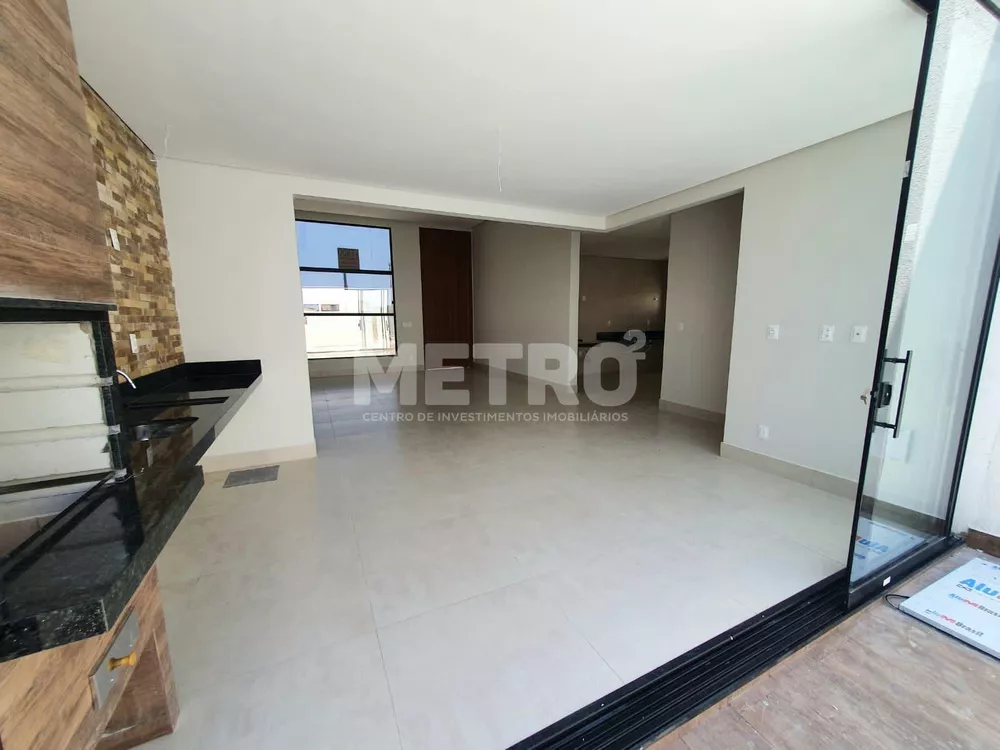 Casa à venda com 3 quartos, 140m² - Foto 1