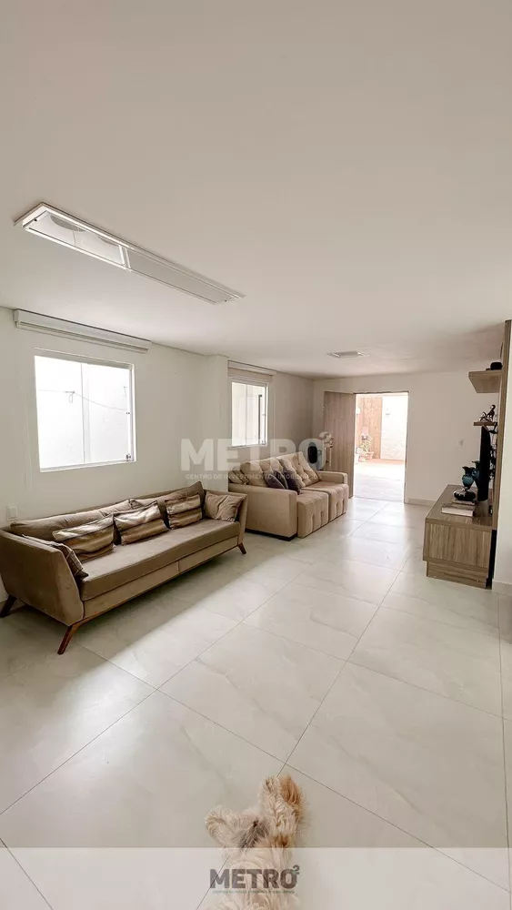 Casa, 3 quartos, 250 m² - Foto 14