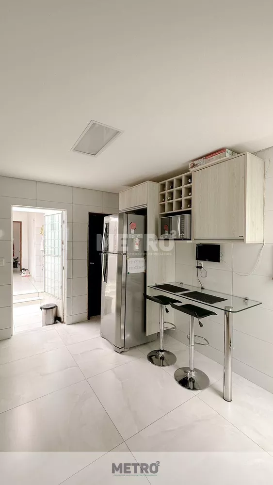 Casa, 3 quartos, 250 m² - Foto 12