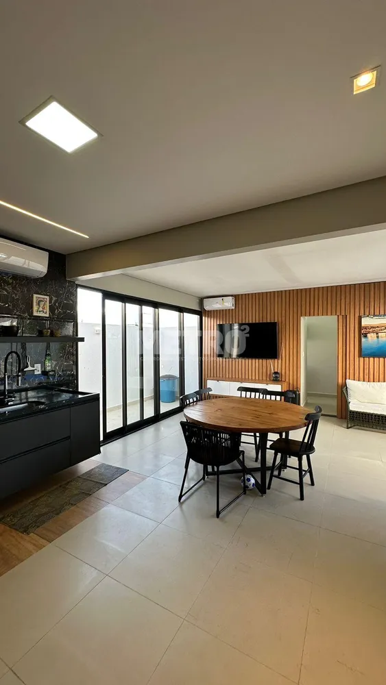 Casa, 3 quartos, 190 m² - Foto 2