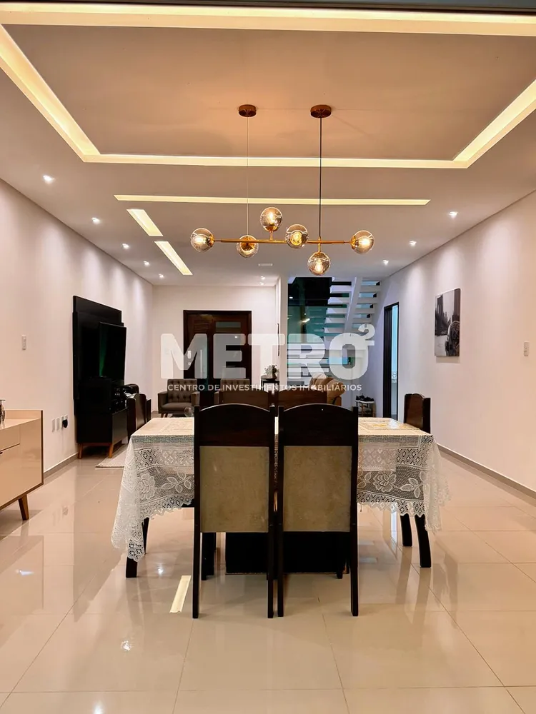 Casa, 2 quartos, 240 m² - Foto 1