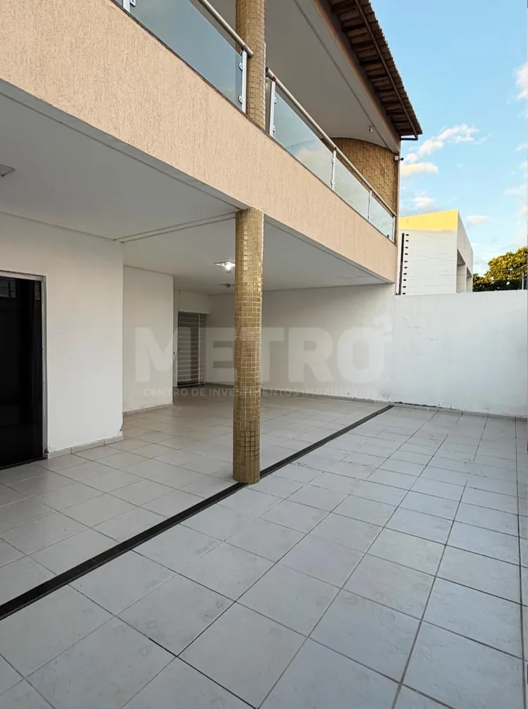 Casa, 3 quartos, 235 m² - Foto 1