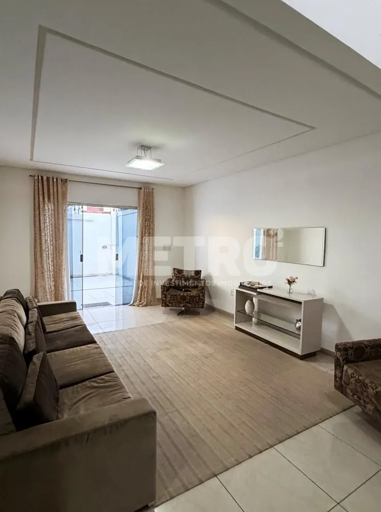 Casa, 3 quartos, 235 m² - Foto 3