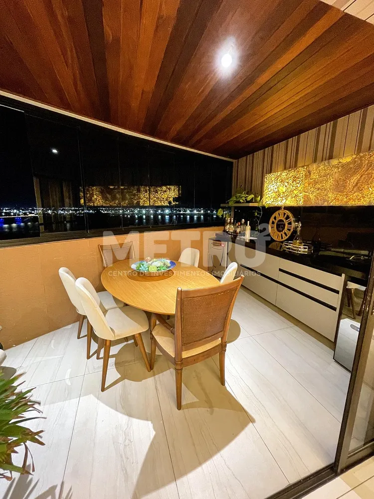 Apartamento, 3 quartos, 180 m² - Foto 1