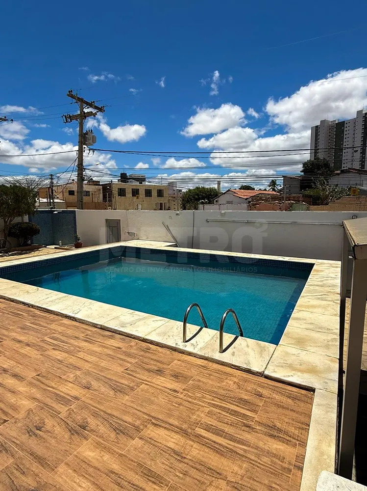 Casa, 1 quarto, 220 m² - Foto 2