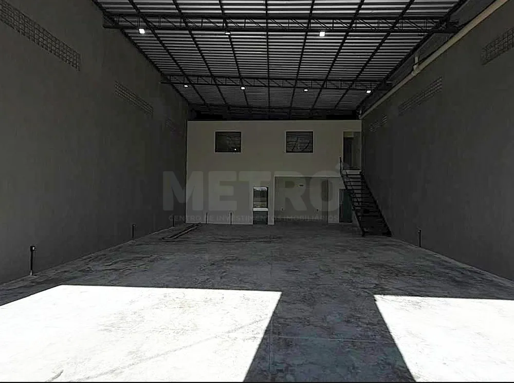 Depósito-Galpão, 200 m² - Foto 1