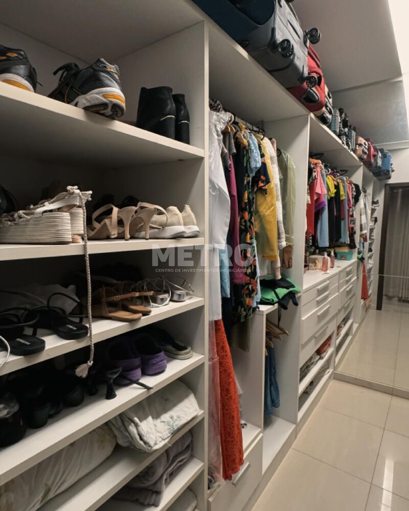 Casa de Condomínio à venda com 1 quarto, 280m² - Foto 2