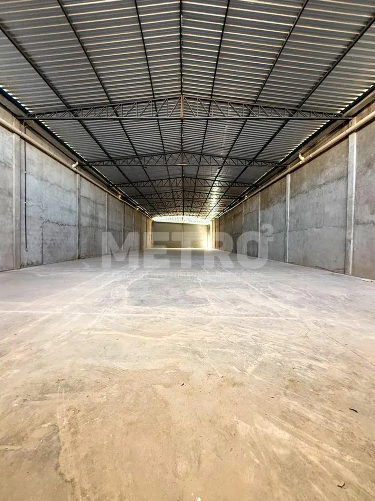 Depósito-Galpão, 740 m² - Foto 1