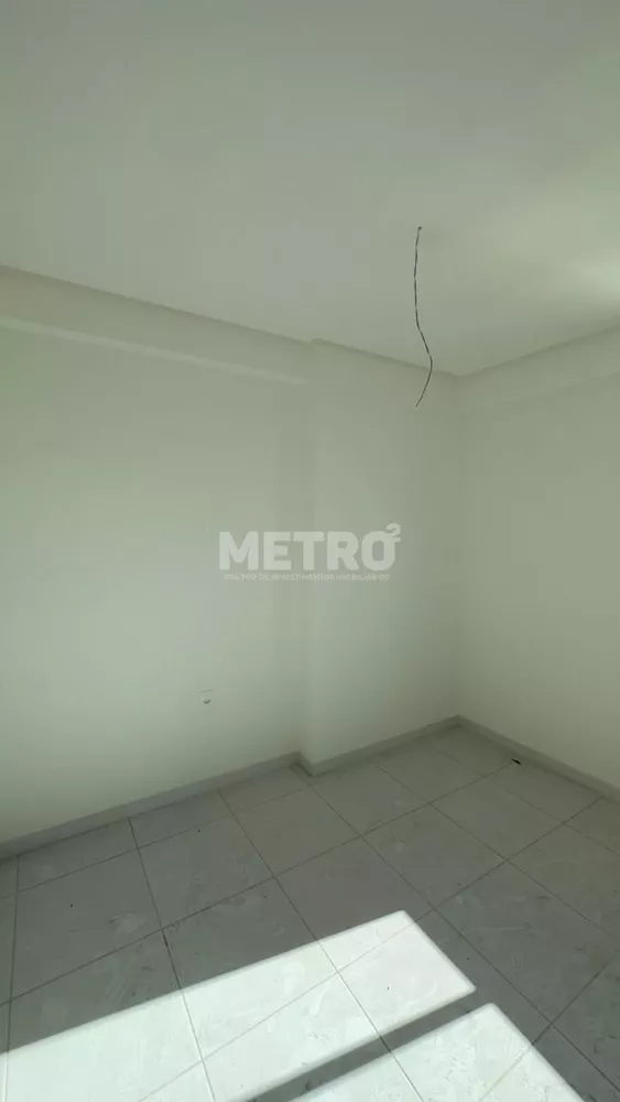 Apartamento à venda com 2 quartos, 62m² - Foto 2