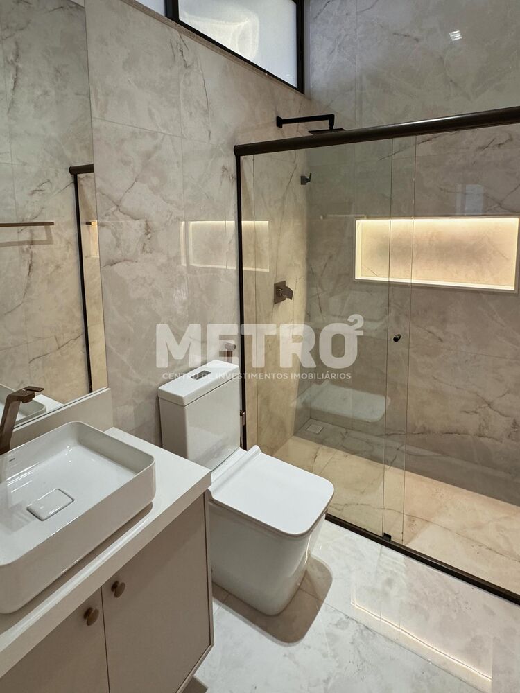 Casa de Condomínio à venda com 4 quartos, 300m² - Foto 4