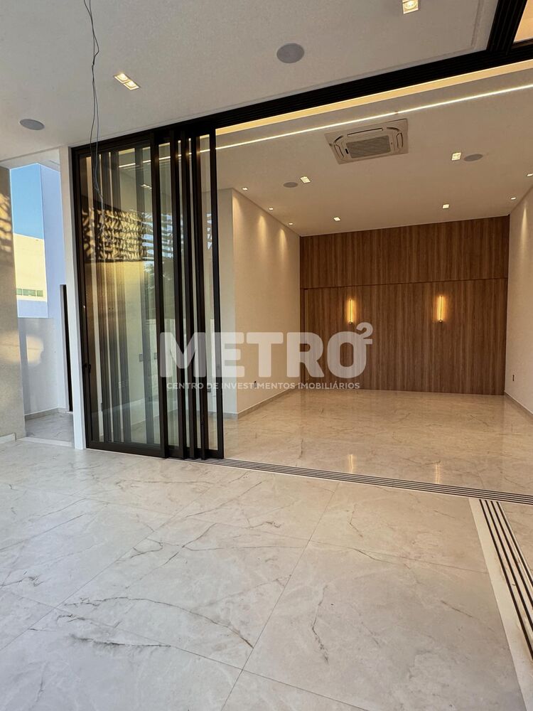 Casa de Condomínio à venda com 4 quartos, 300m² - Foto 3