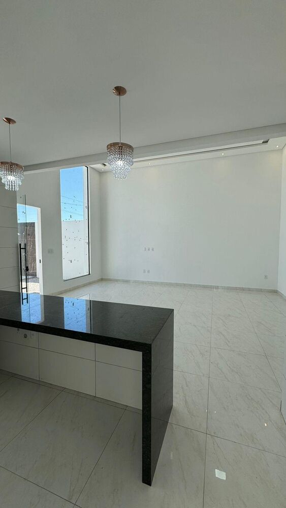 Casa à venda com 1 quarto, 128m² - Foto 1
