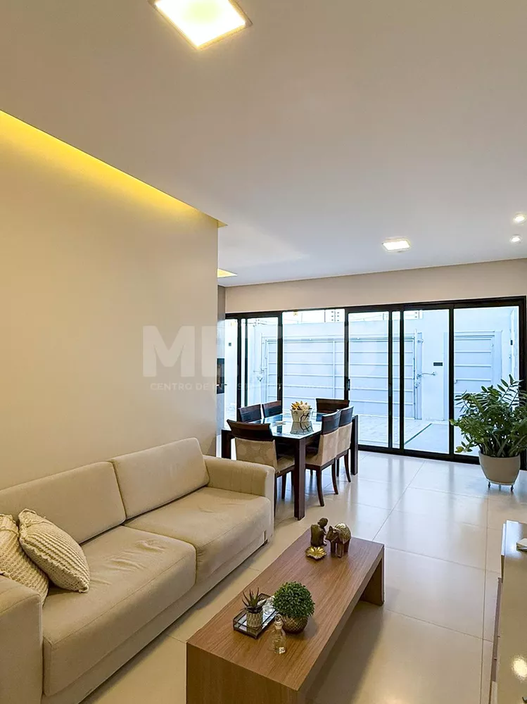 Casa, 2 quartos, 200 m² - Foto 1