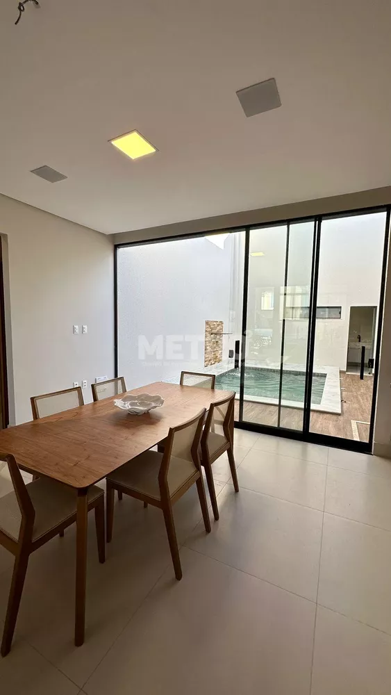 Casa à venda com 3 quartos, 170m² - Foto 4