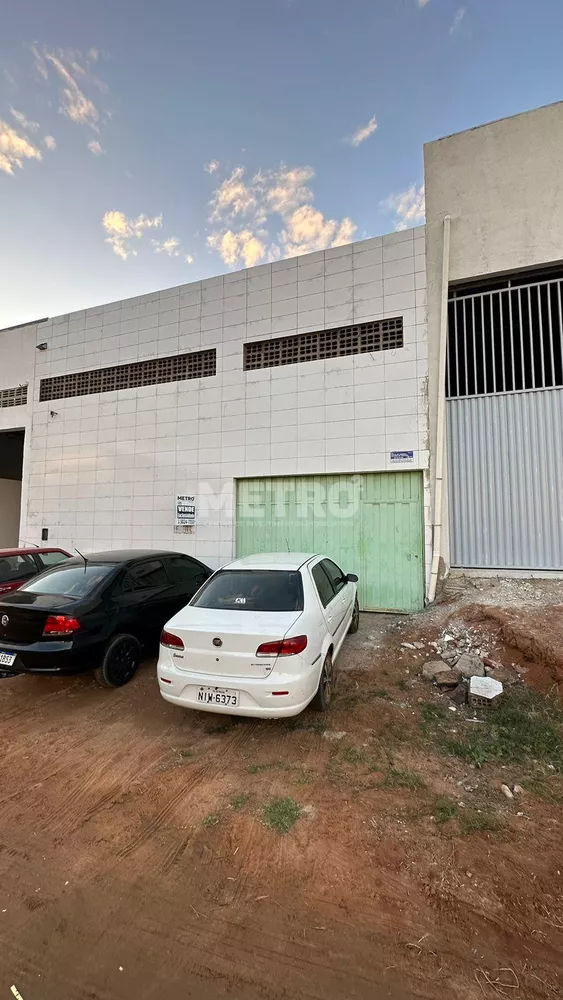 Depósito-Galpão, 680 m² - Foto 1