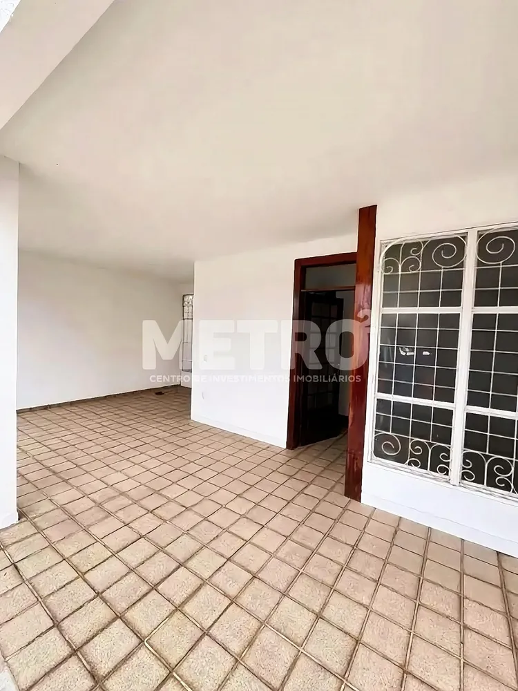 Casa, 3 quartos, 288 m² - Foto 1