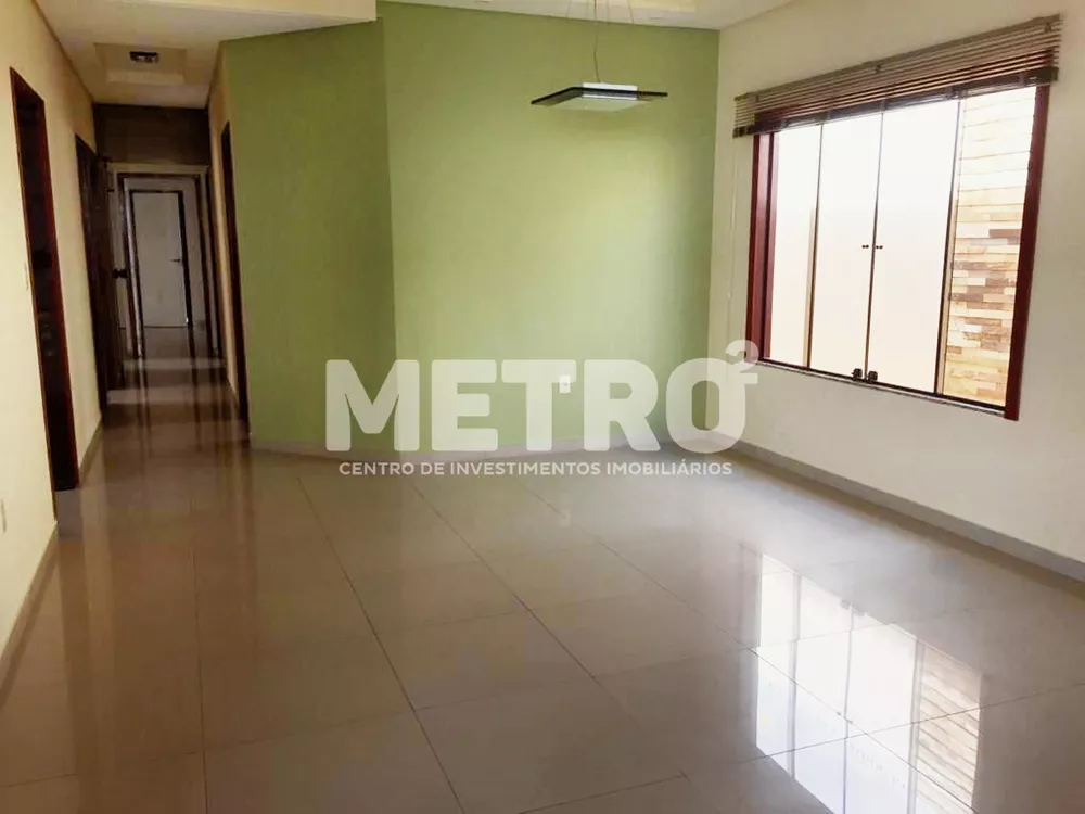 Casa para alugar com 1 quarto, 180m² - Foto 4