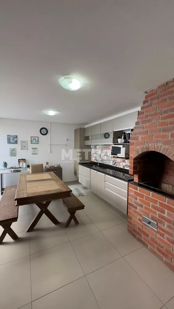 Casa, 4 quartos, 190 m² - Foto 2