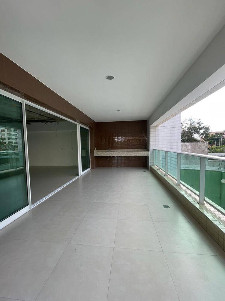 Apartamento à venda com 4 quartos, 240m² - Foto 2