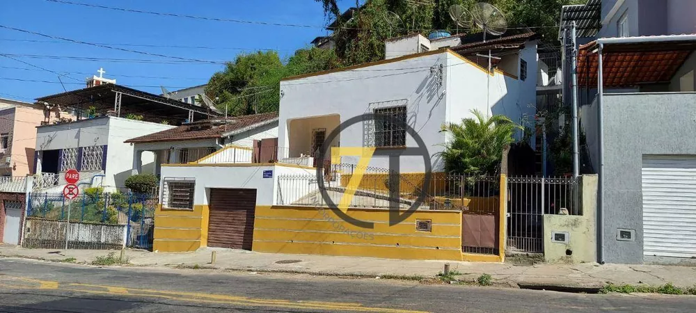 Casa à venda com 5 quartos, 100m² - Foto 2