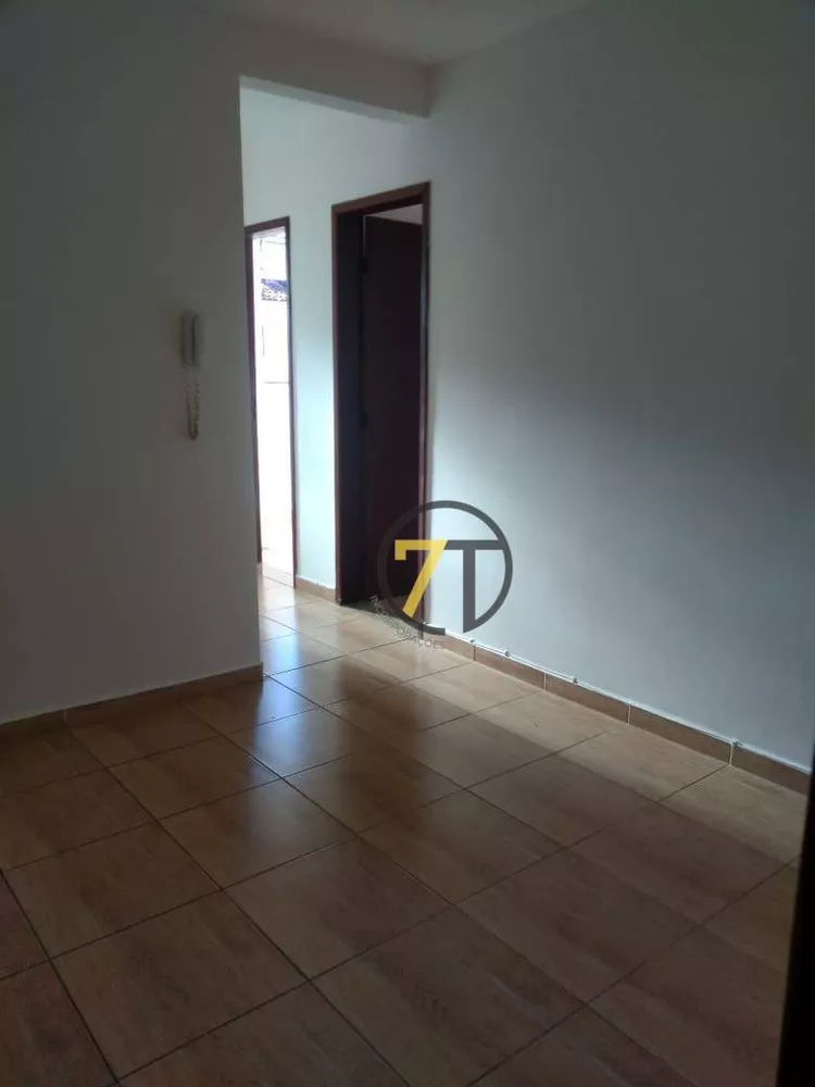 Apartamento à venda com 2 quartos, 56m² - Foto 2