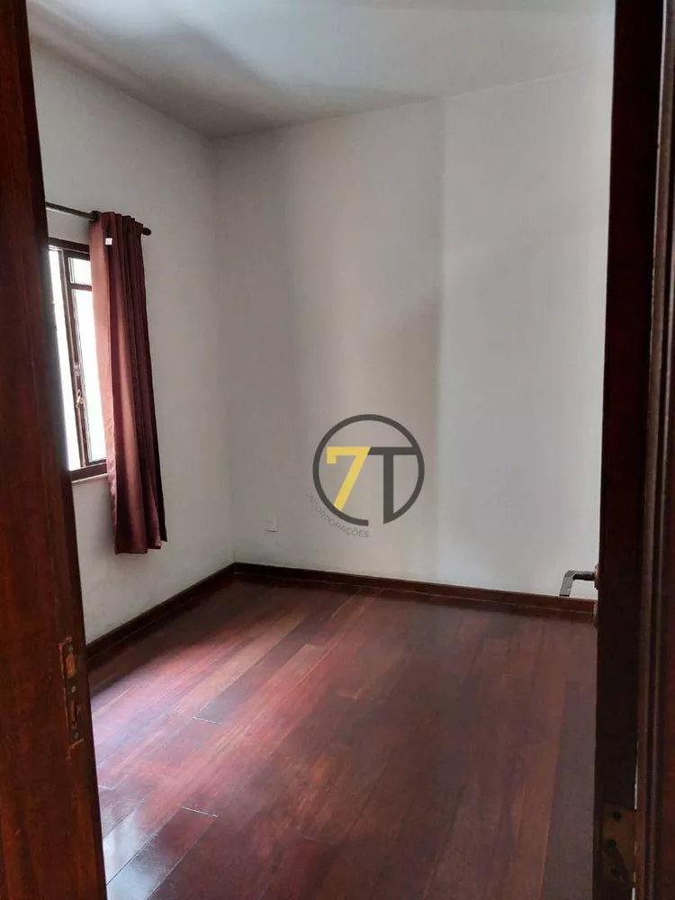 Casa à venda com 3 quartos, 300m² - Foto 14