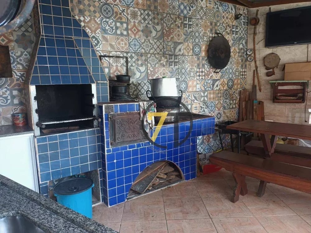 Casa à venda com 4 quartos, 200m² - Foto 12