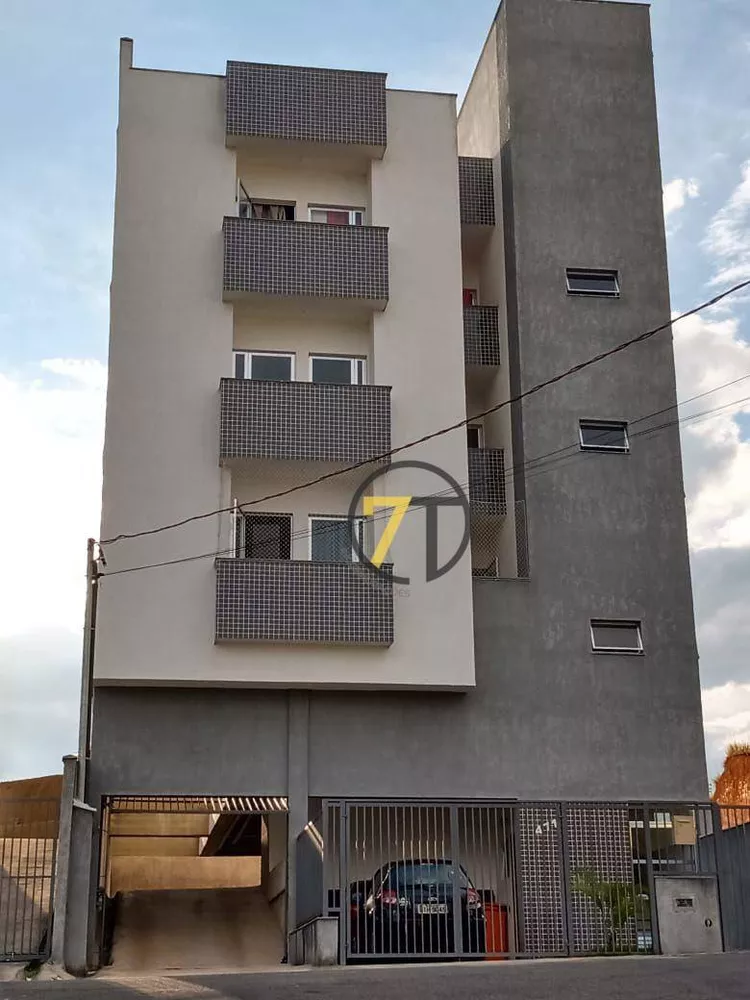 Apartamento à venda com 2 quartos, 65m² - Foto 1