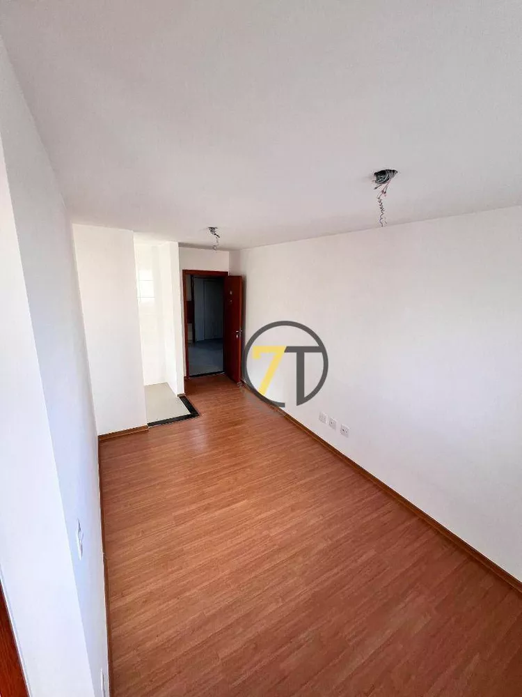 Apartamento à venda com 2 quartos, 47m² - Foto 4