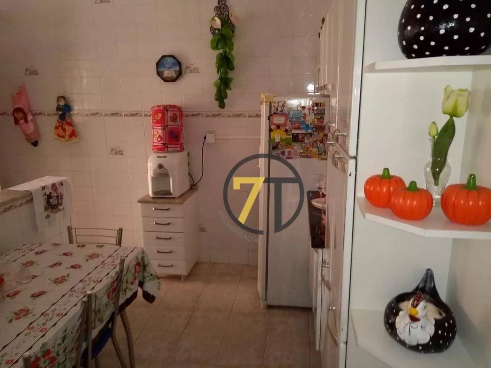 Casa à venda com 2 quartos, 100m² - Foto 13