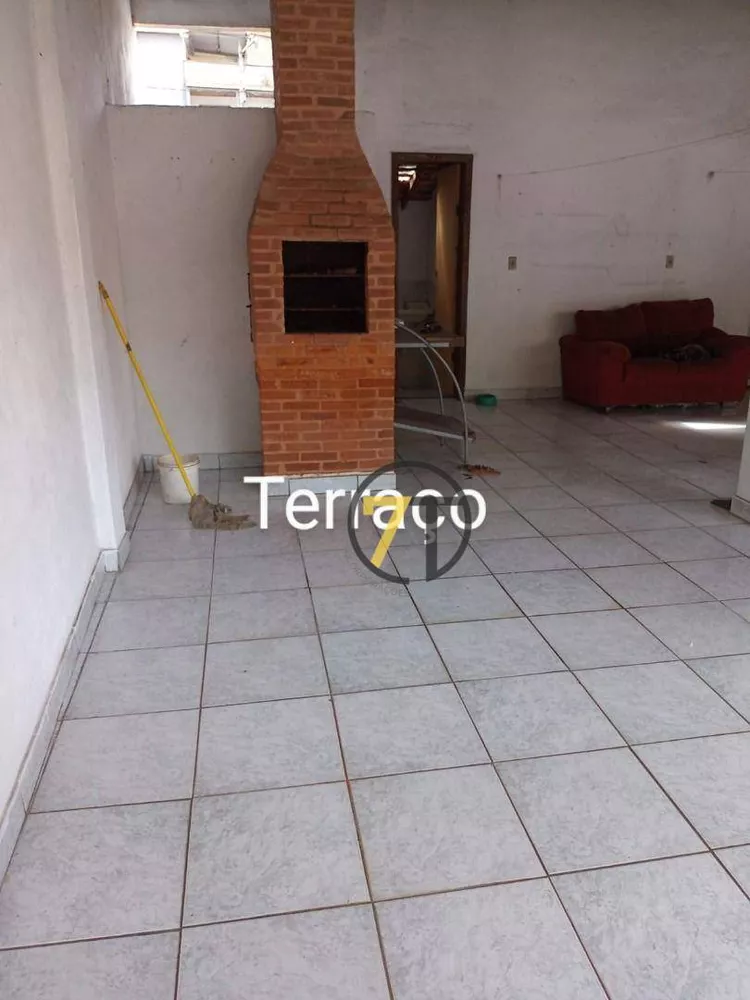 Casa à venda com 5 quartos, 130m² - Foto 12