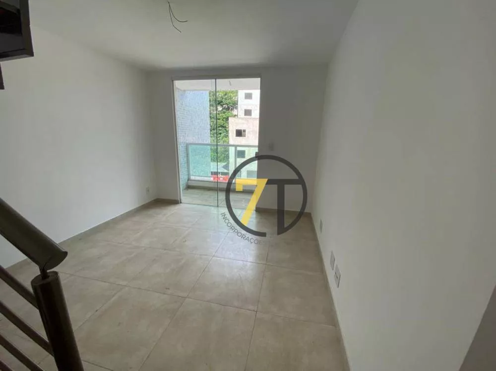 Cobertura à venda com 3 quartos, 200m² - Foto 2