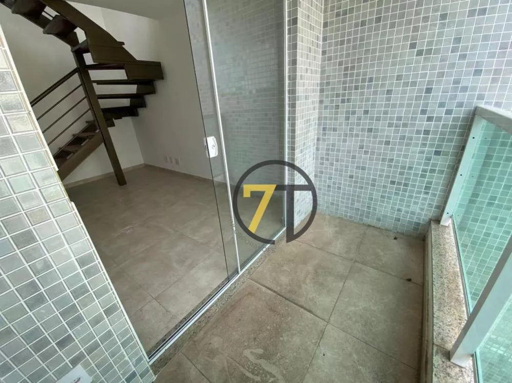 Cobertura à venda com 3 quartos, 200m² - Foto 4