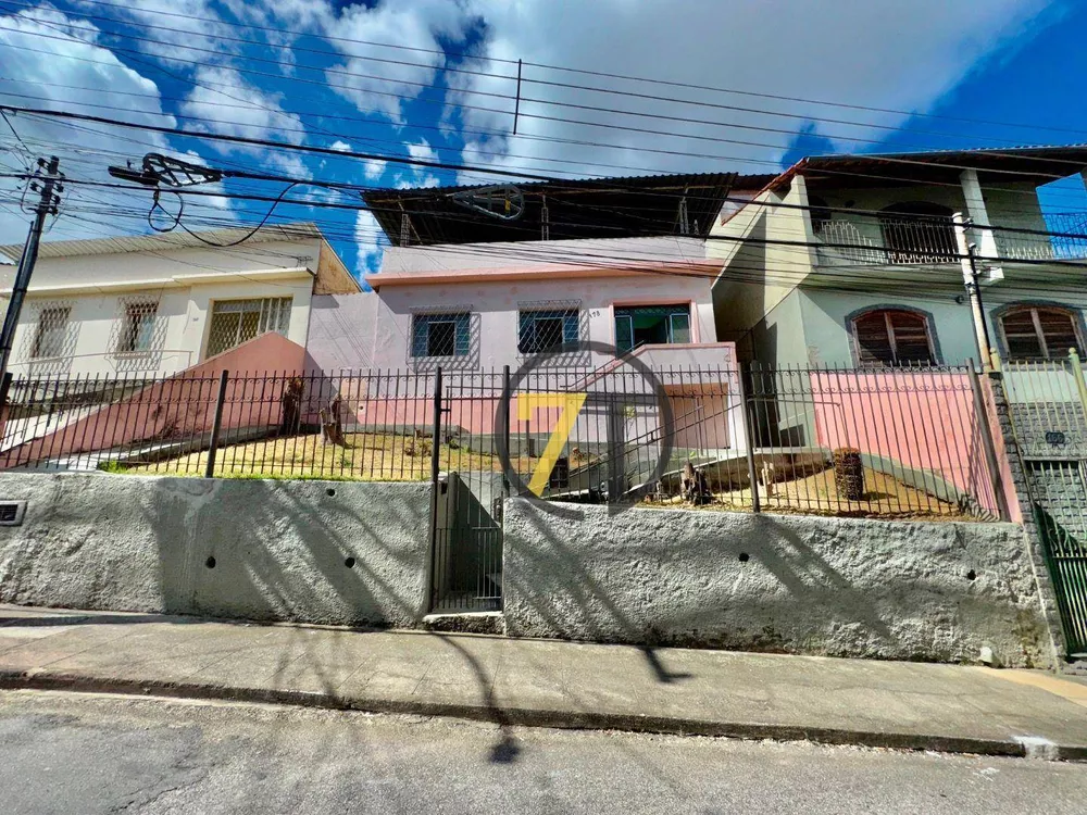 Casa, 4 quartos, 236 m² - Foto 1