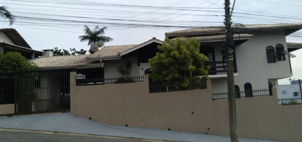 Casa, 3 quartos, 336 m² - Foto 1