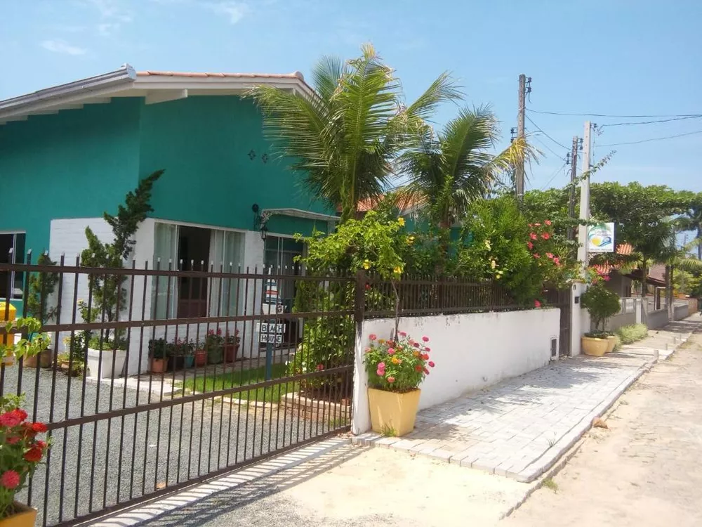 Casa, 6 quartos, 336 m² - Foto 1