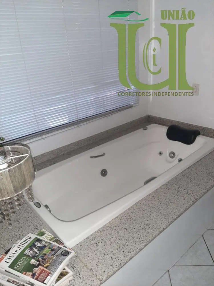 Casa, 6 quartos, 320 m² - Foto 4
