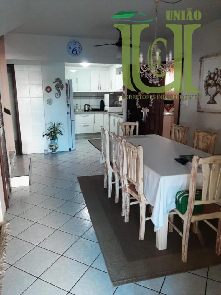 Casa, 6 quartos, 320 m² - Foto 2