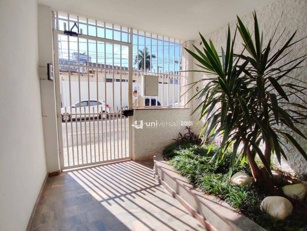 Apartamento à venda com 3 quartos, 119m² - Foto 2
