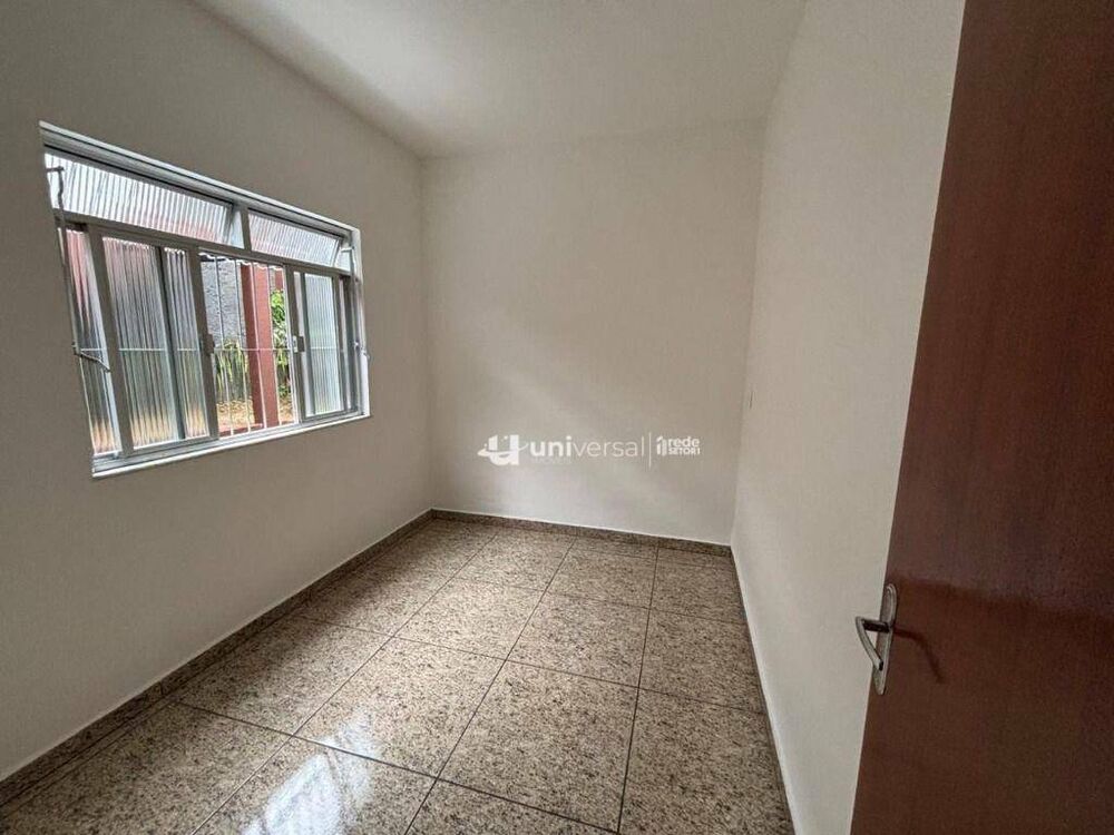 Casa de Condomínio para alugar com 3 quartos, 84m² - Foto 1