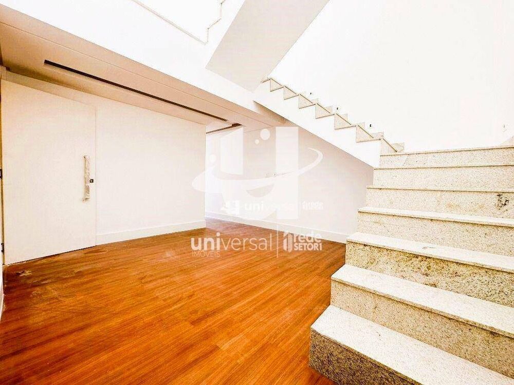 Cobertura à venda com 5 quartos, 320m² - Foto 4