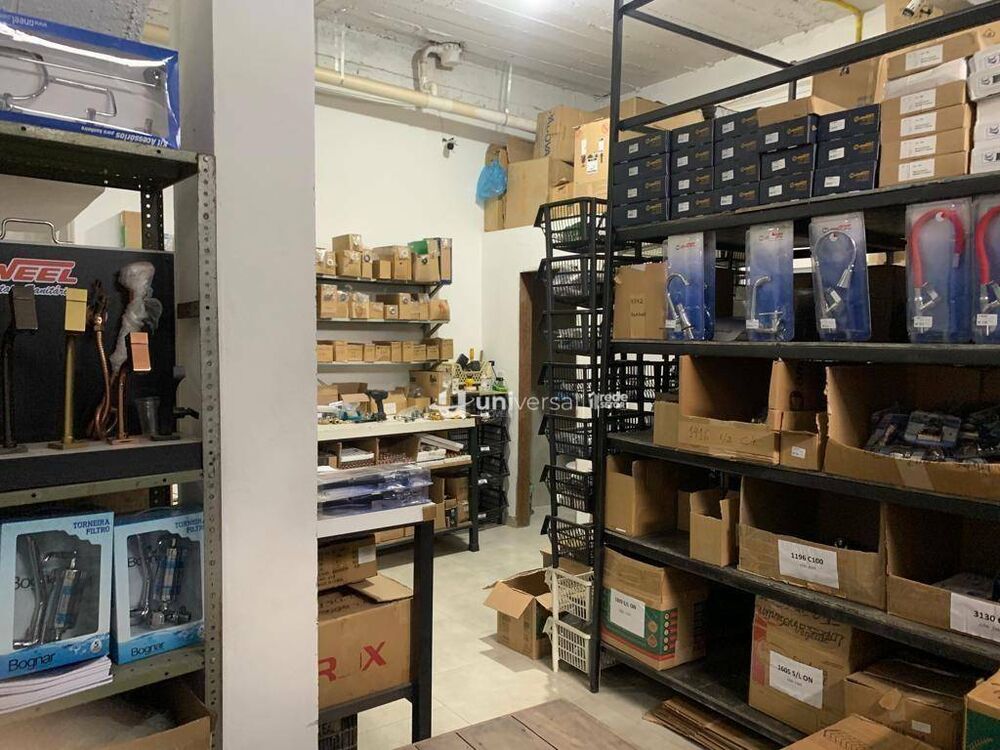 Loja-Salão à venda, 205m² - Foto 1