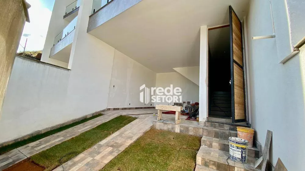 Casa, 3 quartos, 190 m² - Foto 2