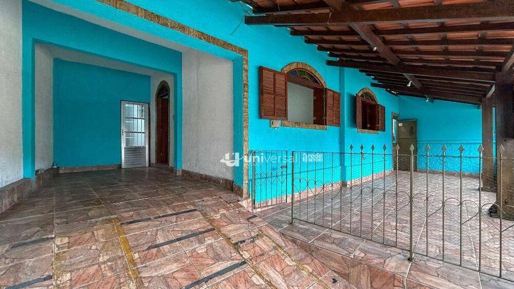 Casa à venda com 3 quartos, 168m² - Foto 2