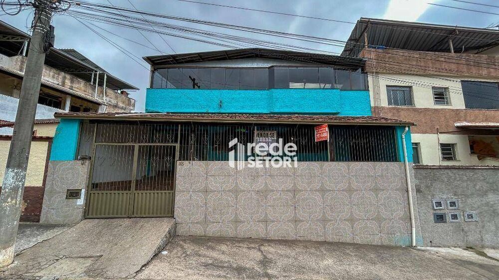 Casa à venda com 3 quartos, 168m² - Foto 1