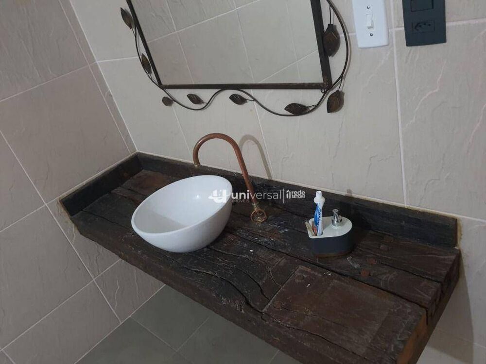 Casa à venda com 4 quartos, 280m² - Foto 9