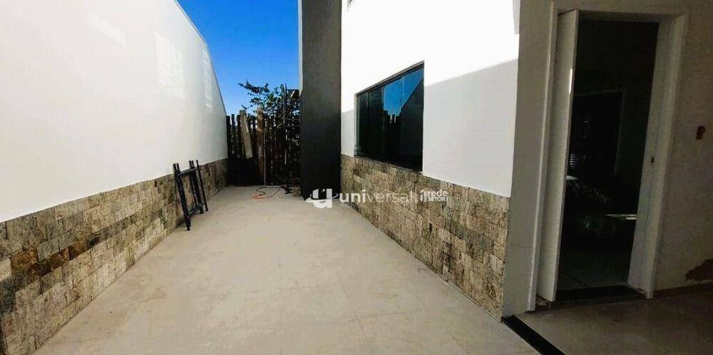 Casa à venda com 3 quartos, 160m² - Foto 2