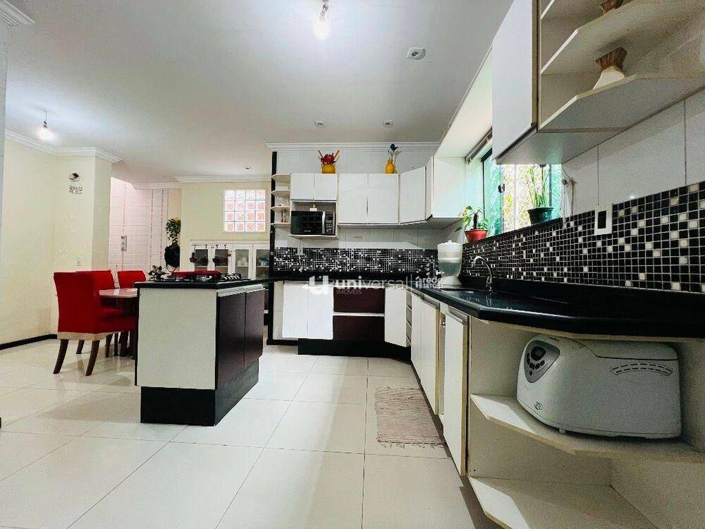 Casa, 7 quartos, 429 m² - Foto 1