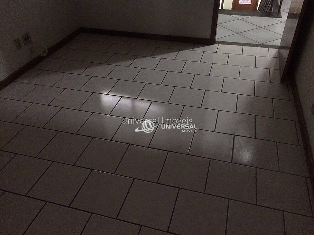 Apartamento para alugar com 2 quartos, 107m² - Foto 4
