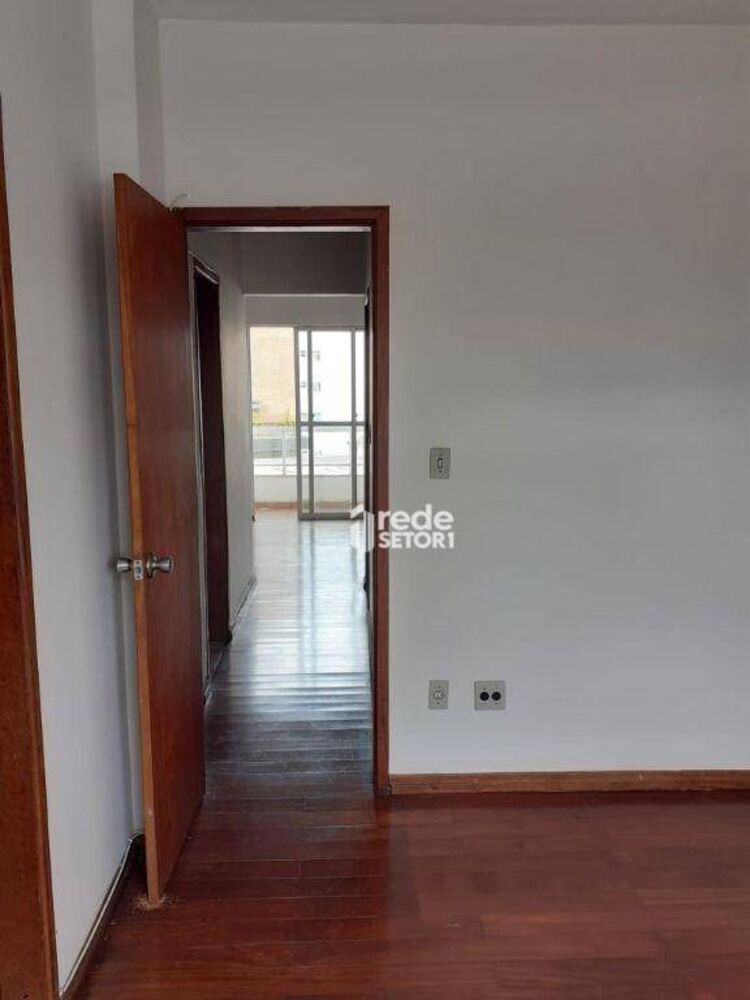 Apartamento à venda com 2 quartos, 71m² - Foto 3